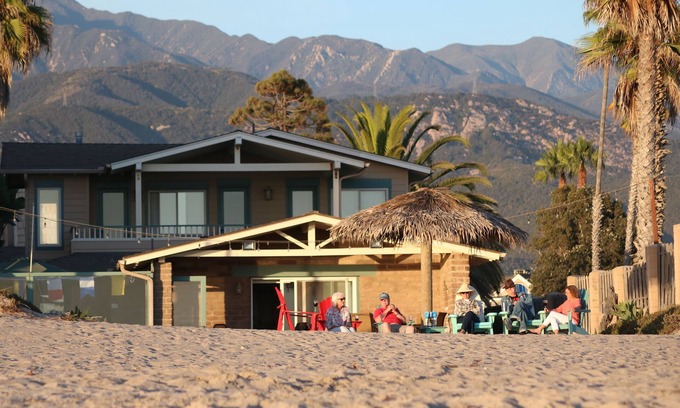 Carpinteria Casa | Justo en la arena, 4 Dormitorio casa de playa!