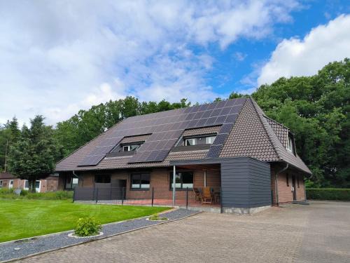 Jorl Casa | Rimmelsberg - moderne Ferienwohnungen mit Blick auf den hauseigenen See
