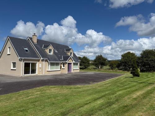 Bothar Bui Casa | Ring of Kerry Rest - Cahersiveen