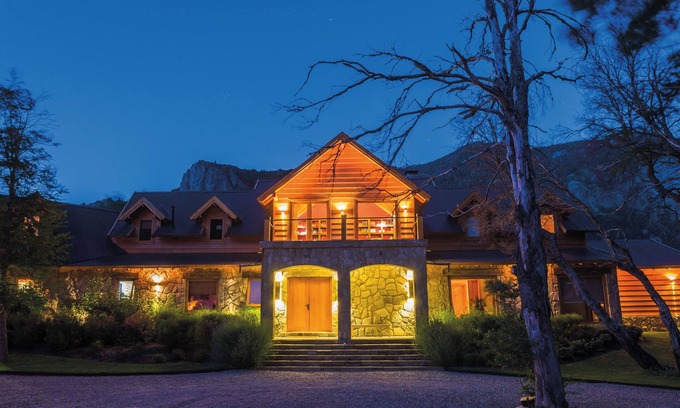 Lanin National Park Hotel | Rio Hermoso Hotel De Montaña