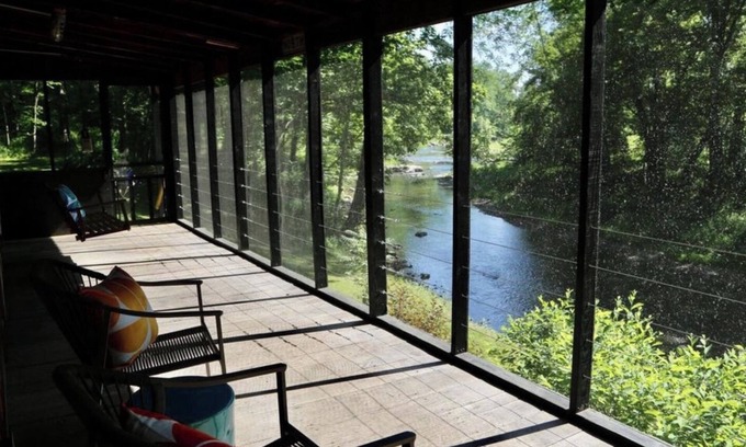 Yellow Spring Cabina | Rio Sueño (River Dream) on the Cacapon River
