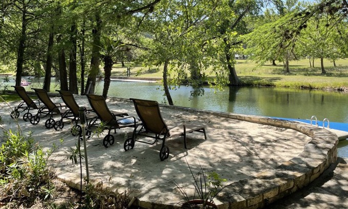 Hunt Cabaña | Rio Tiempo - Beautiful Riverfront Cottage in Hunt, Texas