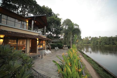 Quilon Casa | Ripples Cove Retreat - Your dream Lakeside getaway