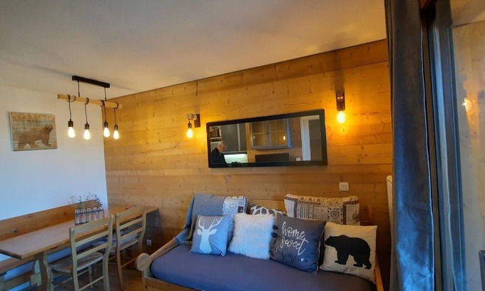 Risoul Apartamento | RISOUL 1850 - 4-5 people - ski in ski out - Appt with WIFI and balcony
