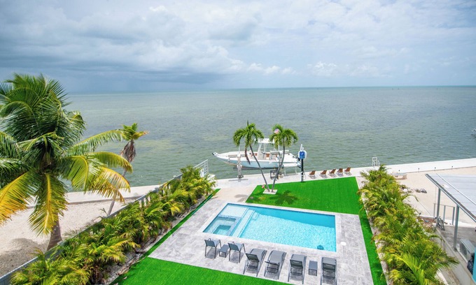 Geiger Key Casa | Ritaville | New! Waterfront Paradise with Private Pool