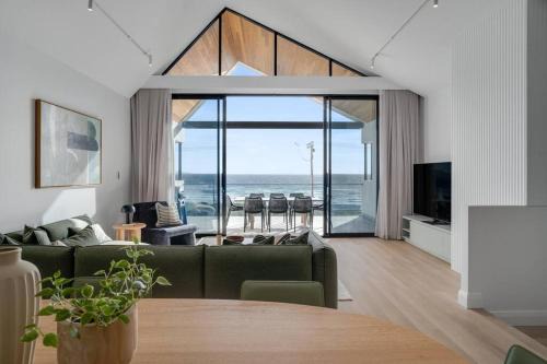 Aldinga Beach Casa | RIVA 202Espy - Brand new luxury beachfront - Sleeps 8