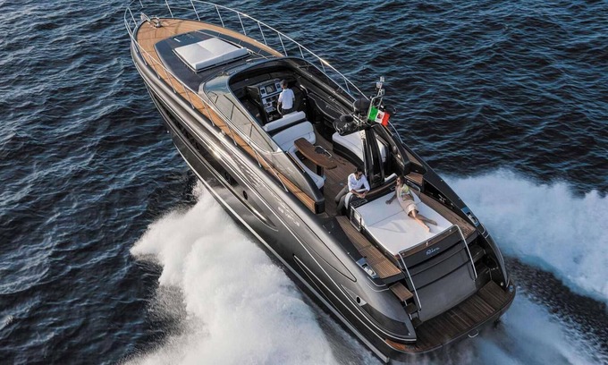 Marina del Rey Alquiler De Eote | ♕ Riva Virtus 65' Yacht - "Lamborghini of the Ocean" 🌊 - 4HR Day Trip from Marina Del Ray