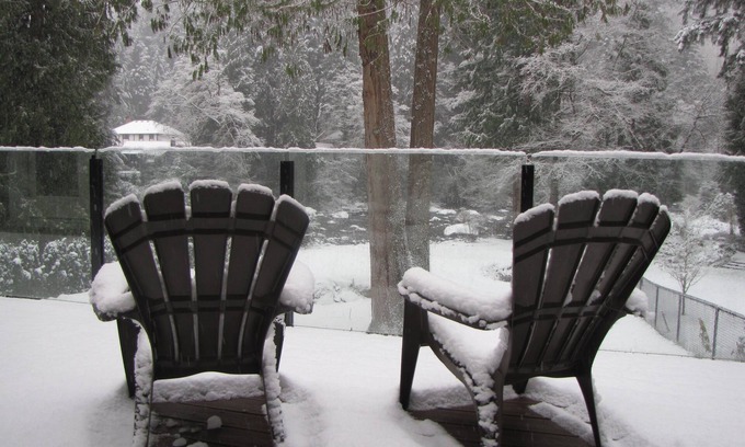 District of North Vancouver Cama Y Desayuno | Riverfront Bed and Breakfast