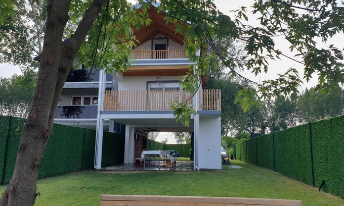 Belgrade Casa | River Cottage in Belgrade