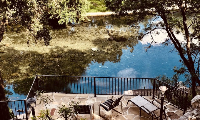 New Braunfels Cabaña | Casa de campo en el manantiales de Comal - Alquiler a largo plazo
