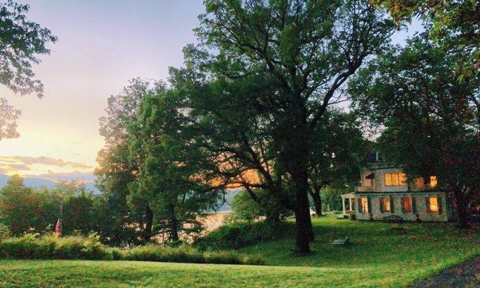 Germantown Casa | River Estate, Unique Retreat: 10 Bedrooms, Catskill Views, 70ac, Hudson Valley