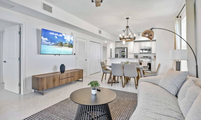 Merritt Island Condominio | RIVER FLY IN: The Merritt, Launchpad Lookout View
