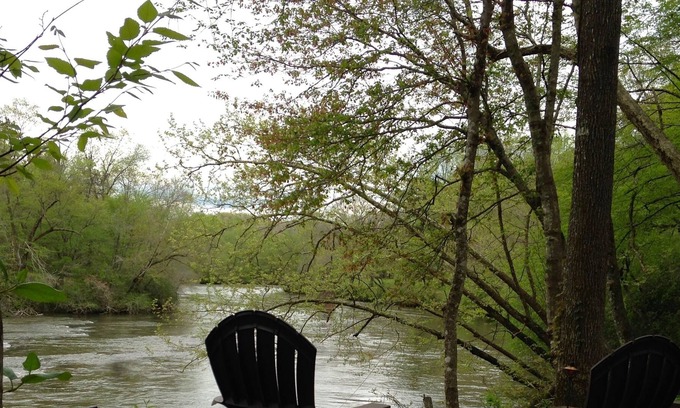Cornelia Casa | River Front 5 Acres - Bañera de hidromasaje - Pesca - Kayak- Bodegas-Senderismo-Arte