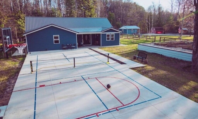 Free Soil Casa | RIVER FRONT Pickleball & Bball Patio-Pets-2 houses
