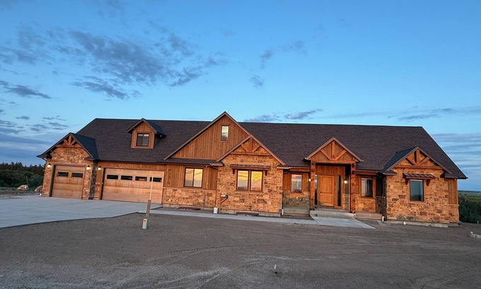 Ashton Casa | River front w/ view of Tetons - Fall River Vista
