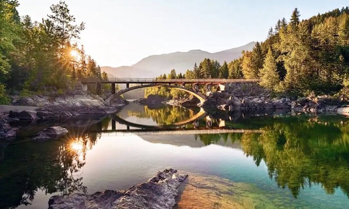 West Glacier Casa | RIVER HAUS: Glacier National Park's Iconic Home — The CLOSEST House to GNP