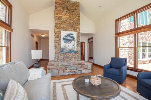 Cardiff Casa | River Haven with Hot Tub