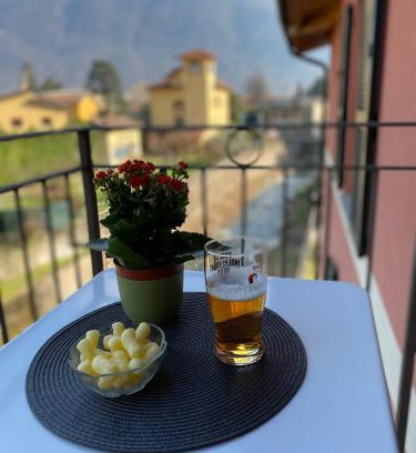 Porlezza Apartamento | River House