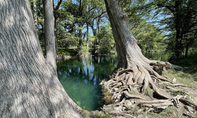 Utopia Otro | Utopía Texas Waresville River Retreat Donoho Farm