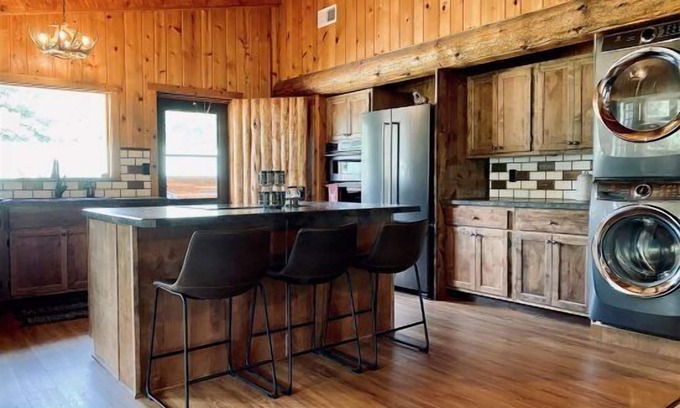 Cody Casa | River Lane Retreat- nestled in the Beartooth mountains off the Chief Joseph Scenic Byway!
