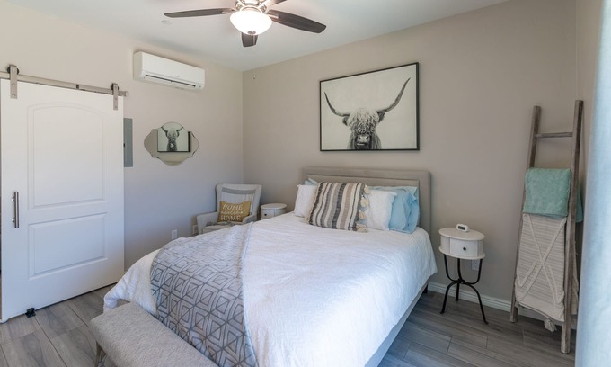 Lake Havasu City Condominio | River Oasis Tiny Home 1BR 1BA w/ Covered Parking