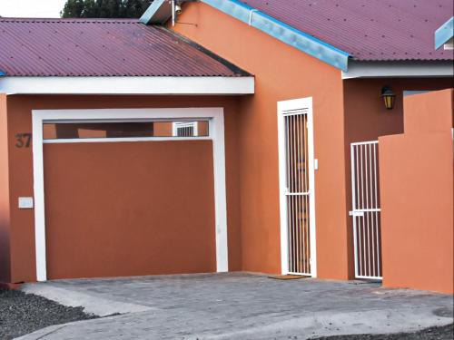 Beaufort West Apartamento | River Olive Estate Accommodation