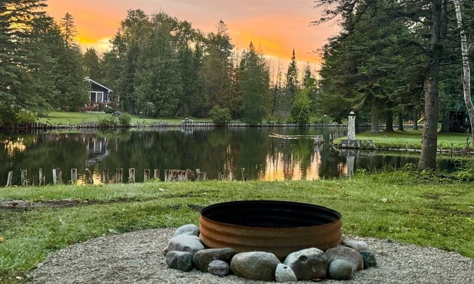 Indian River Casa | River Pines~Downtown Waterfront w/ Wildlife Watching! Firepit,Snowmobile,Biking