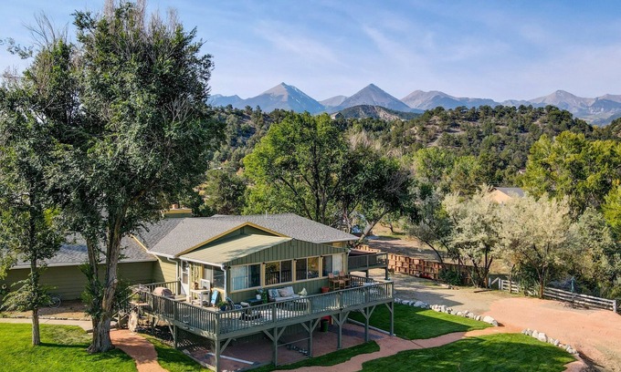 Howard Casa | River Place Retreat Unit 5- A River Oasis