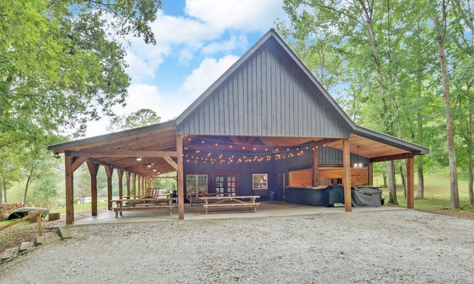 Bowman Cabina | River Retreat for the entire family and more