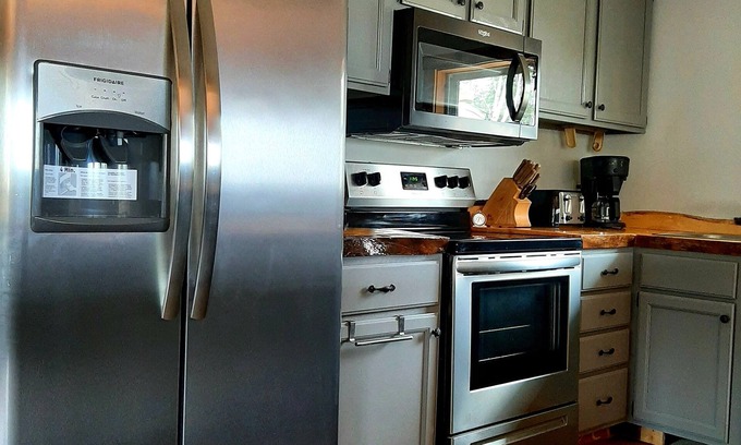 Winter Casa | River retreat with excellent fishing & kayaking from dock.