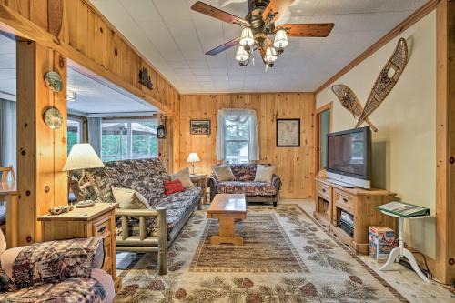 Warrensburg Casa | River Road Retreat