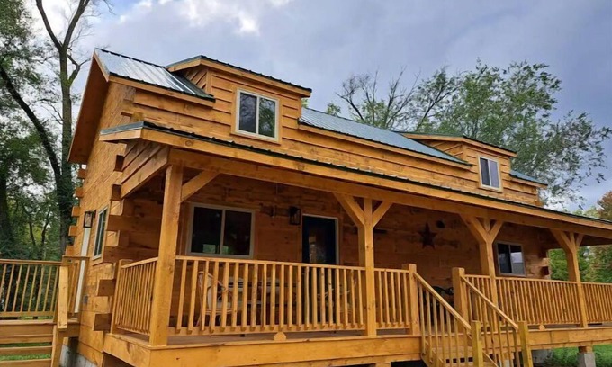 Muscoda Cabina | River Road Retreat