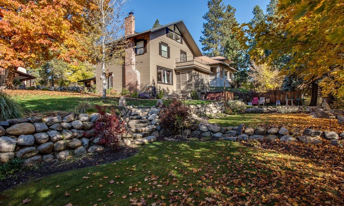 Leavenworth Casa | River's Echo ~ Downtown Leavenworth ~ Bañera de hidromasaje ~ ¡Camina por todas partes!