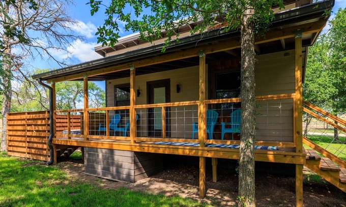 Fredericksburg Cabaña | River's Edge Cottage with river views & access - near wineries & town