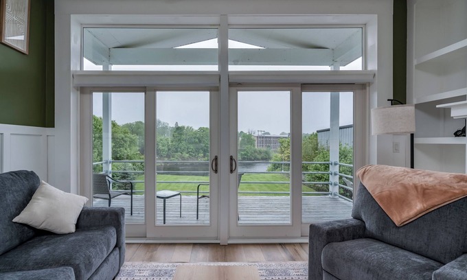 Watertown Casa | River's Getaway- an urban oasis!