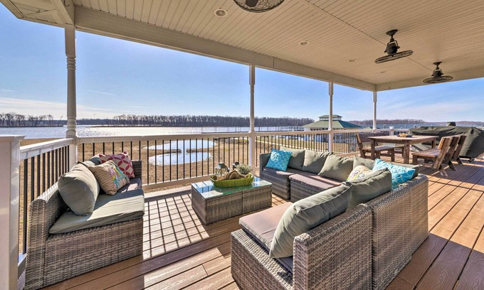 Grafton Casa | 'River's Paradise' w/ Balcony: Dtwn Location!