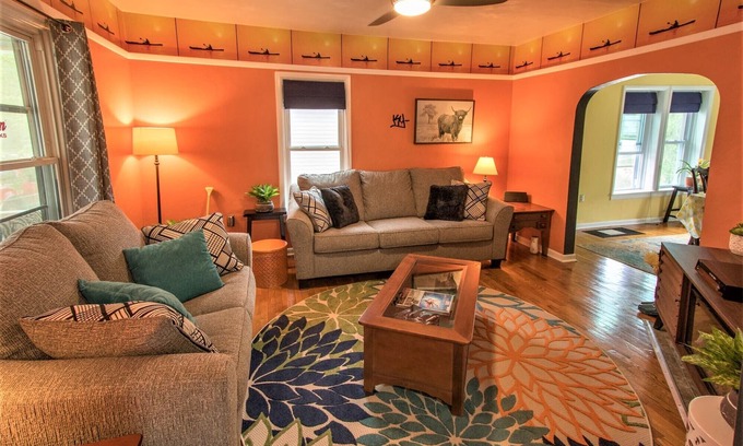 Franklin Casa | River Valley Retreat, paddlers & peddlers paradise on the Allegheny river