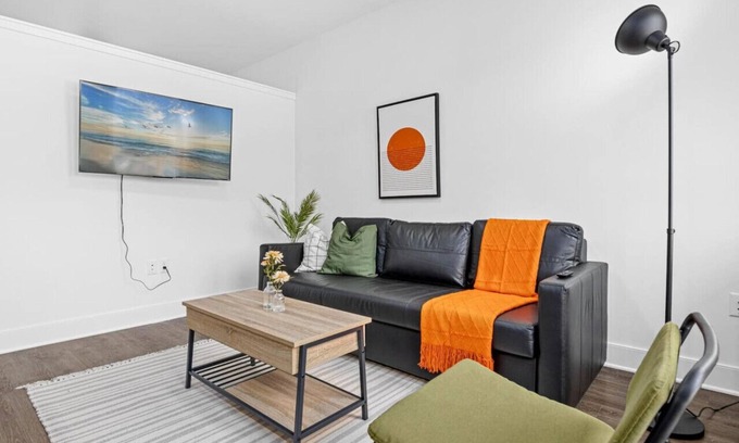 West Seventh Apartamento | River View 1 Bed- Gym, Hottub, Rooftop, BBQ