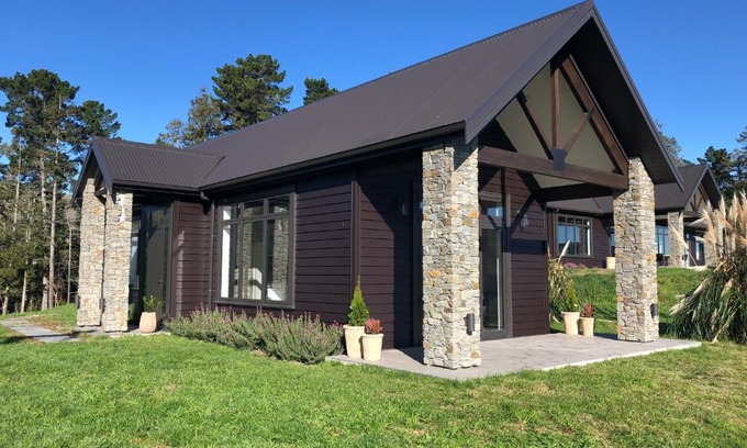 Kahuranaki Casa | River View Cottage