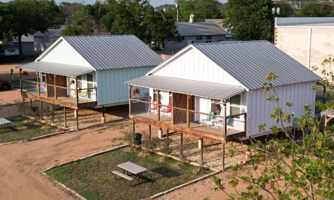 Kerrville Cabaña | River View Double Queen Beds Cabin w/ Porch #20