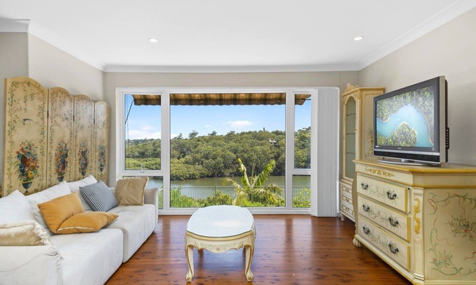 Hunters Hill Casa | River View Oasis | Spacious 3-Bed House with Pool