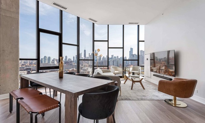 River West Apartamento | River West 2 Penthouses: Skyline, Group Comfort