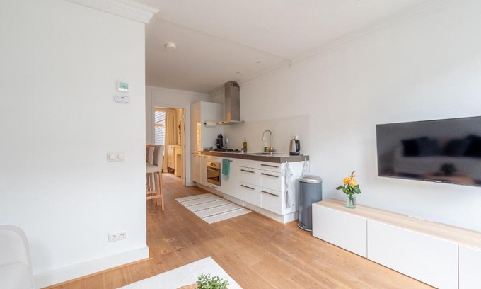 De Weteringschans Casa | Riverbridge Suite - Historic Center Canal District