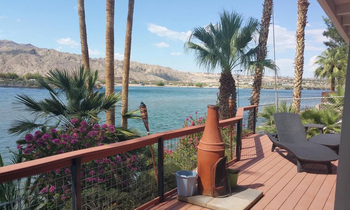 Holiday Shores Casa | RIVERFRONT HOUSE + CASITA, mesa de billar, muelle, estacionamiento de casas rodantes y botes