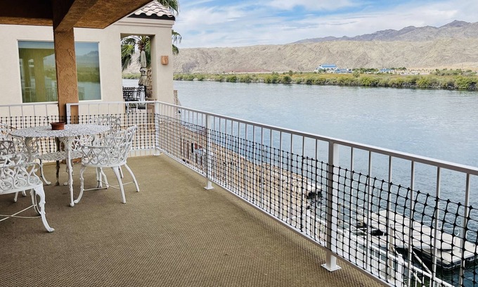 Holiday Shores Casa | Riverfront 743 3Bd3Ba with Private Dock
