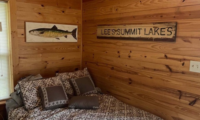 Van Buren Cabina | Riverfront Adventure Cabin