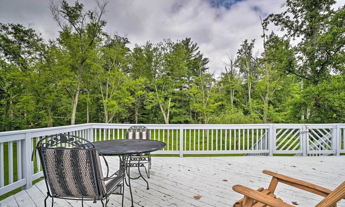 Great Cacapon Cabaña | Riverfront Cacapon Cottage: Kayak, Fish, Swim