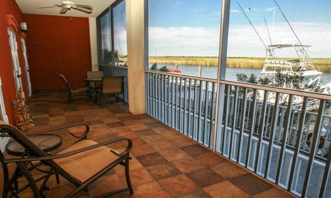 Historic Downtown Apalachicola Condominio | Condominio frente al río en el hermoso río Apalachicola!