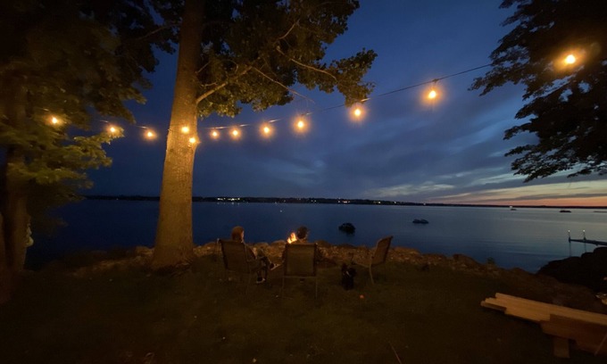 L'Isle-aux-Allumettes Cabaña | Riverfront Cottage