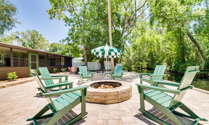 Homosassa Casa | Riverfront Cottage in Homosassa Chateau Relaxo
